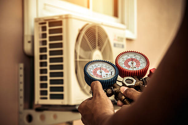 Professional Emergency Hvac technician working in Thornton, PA